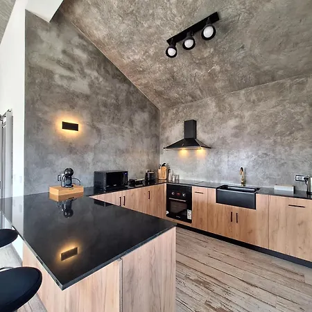 Lava 27 * 마달레나